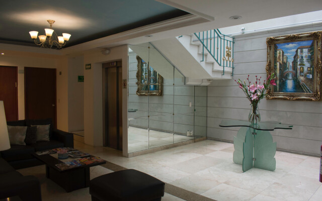 Residence L'heritage Aristóteles 225 by Bluebay