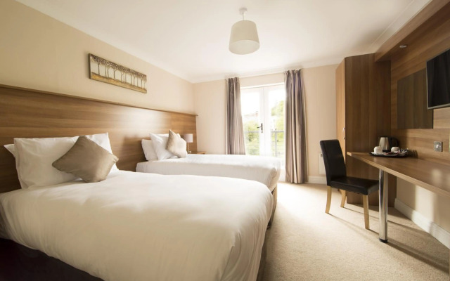 Riverside Hotel