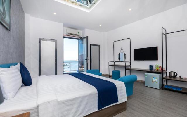 Joi Hospitality - Front Beach