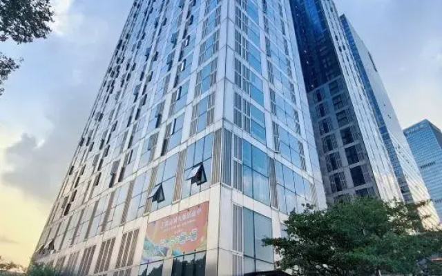 Wanhao Executive Apartment Shenzhen North Station (Huilon Center)