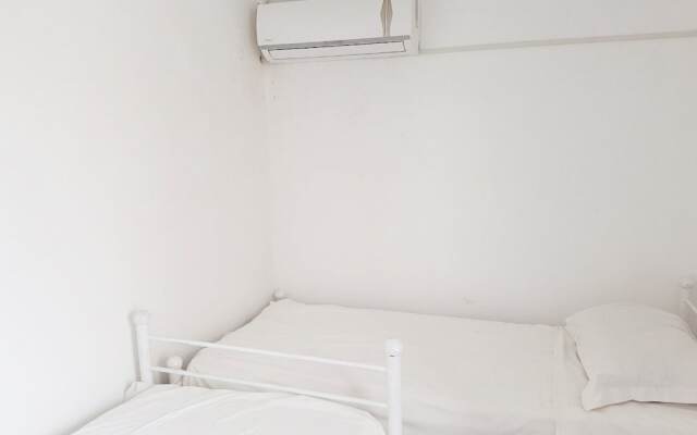 Majorelle Hostel
