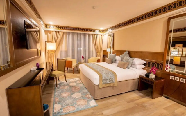 Violet Al Azizia Hotel