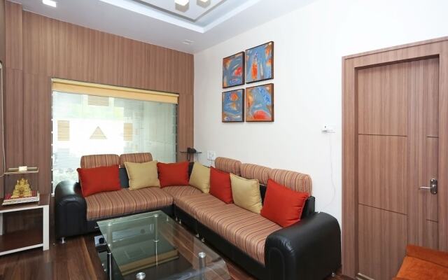 OYO 3063 Crystal Residency