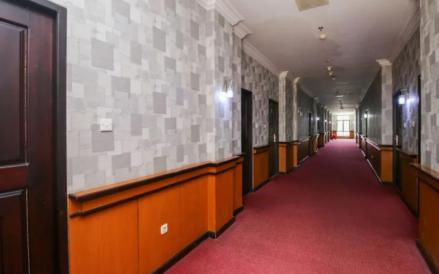 Idola Hotel