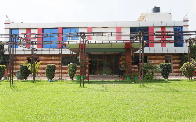 Shree Krishna Resort by OYO Rooms