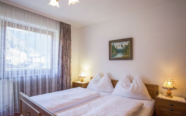 Pleasant Apartment With Ski Storage,balcony, Garden, Parking