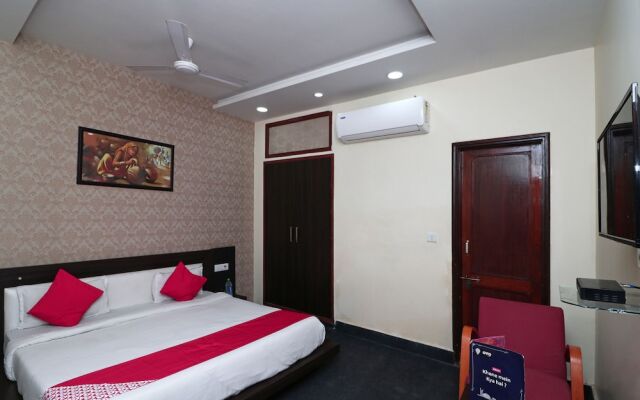 OYO 16499 Hotel Moti Dungri Palace