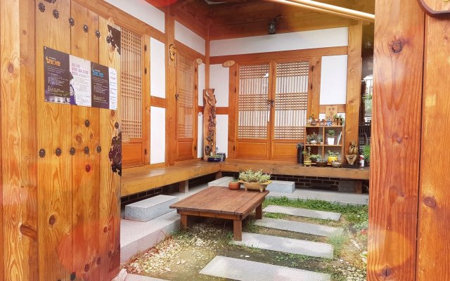 Beautiful House Hanok Stay