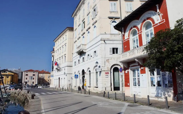 Spacious Piran Central Apartment for 5 Pax BG