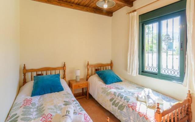 Finca El Mirador Malaga by Ruralidays