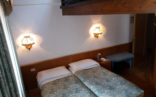 Hotel Ottoz Meublè