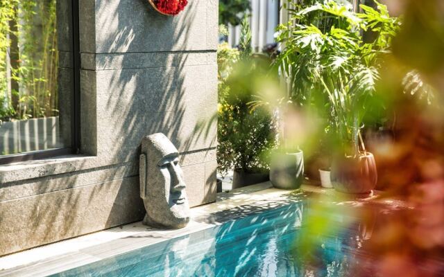 Luxury Duplex Penthouse With Pool Foosball