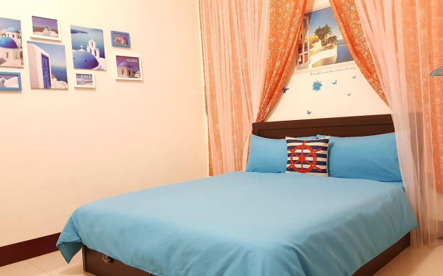 Small Wide Home