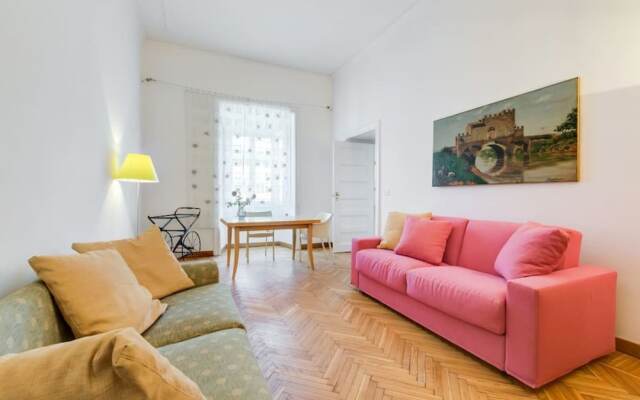 Bright 3 bed Flat 9 min From Piazza di Spagna