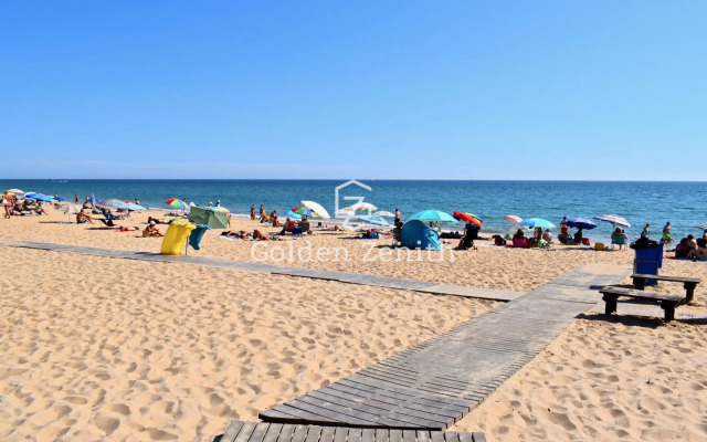 Cavalo Preto Luxury Beach Apartment by Golden Zenith