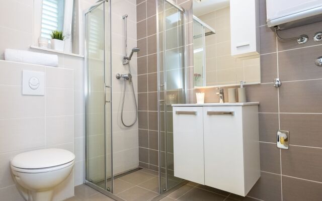 Apartments Adria