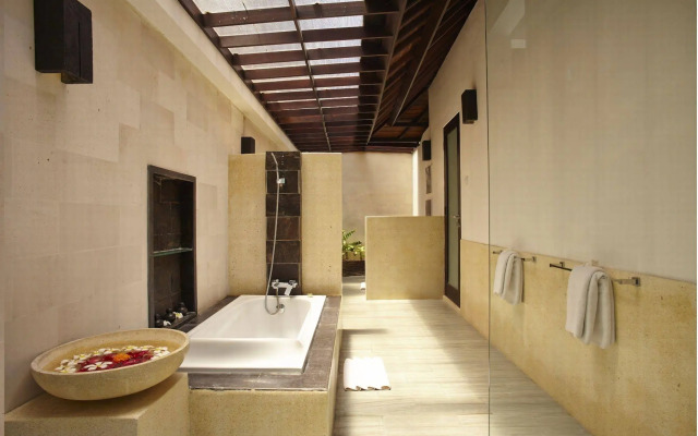 The Maya Seminyak Villas