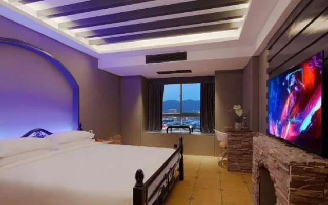 5.0 Joseph Fruit Tea Hotel