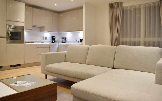 2 Bedroom Flat in Park Royal