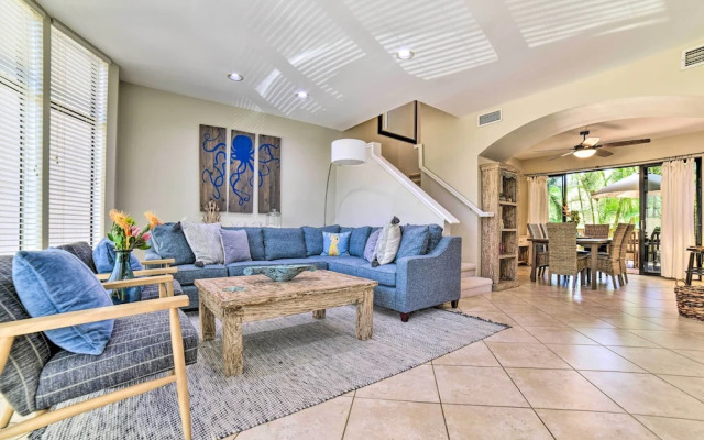 Bright & Airy Lahaina Condo - Walk to Beach!