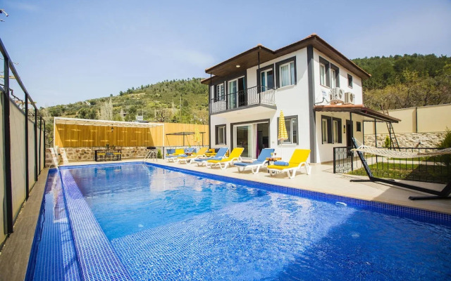 Villa Doga by Akdenizvillam