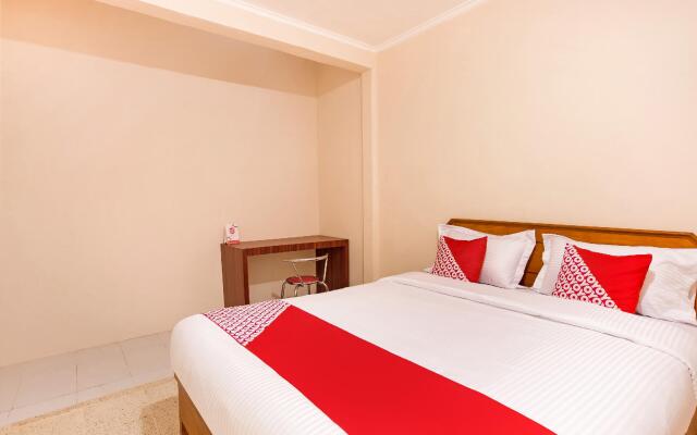 OYO 3252 Lansano Residence