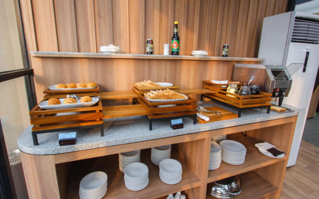 Kuretakeso Kemang Hotel