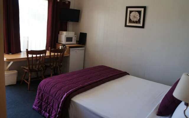 Ayrline Motel