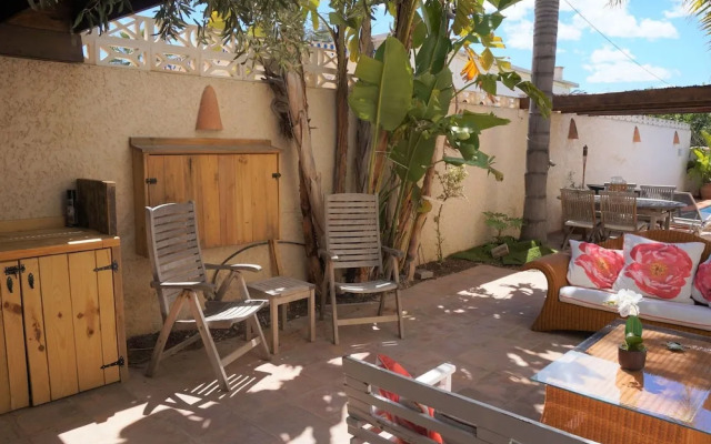 Villa in L'alfs del Pi With hot tub