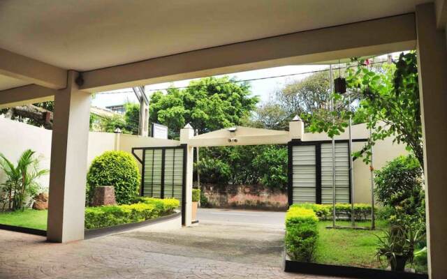 The Prestige Court Residence