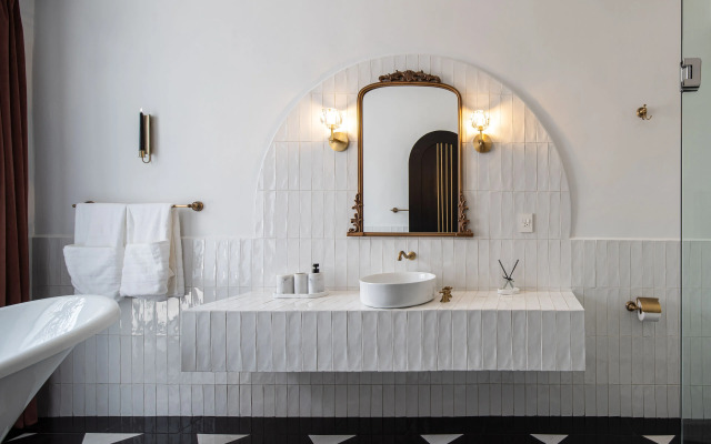 HOLT's Hotel De Mi Independencia