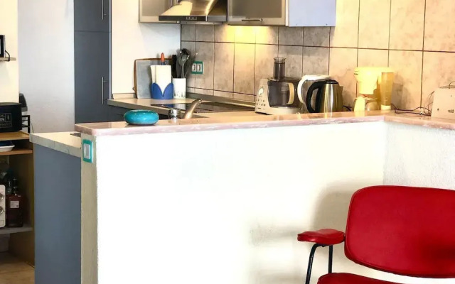 Coastal Charm in Kaštel Kambelovac With Terrace & Sea Views