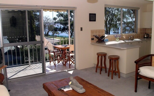 Shipmates, Unit 4/51 Christmas Bush Avenue