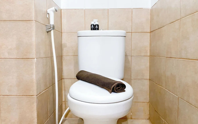 Cozy Stay 1Br At Green Pramuka City Apartment
