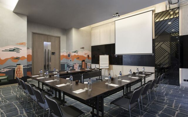 Gaia Cosmo Hotel