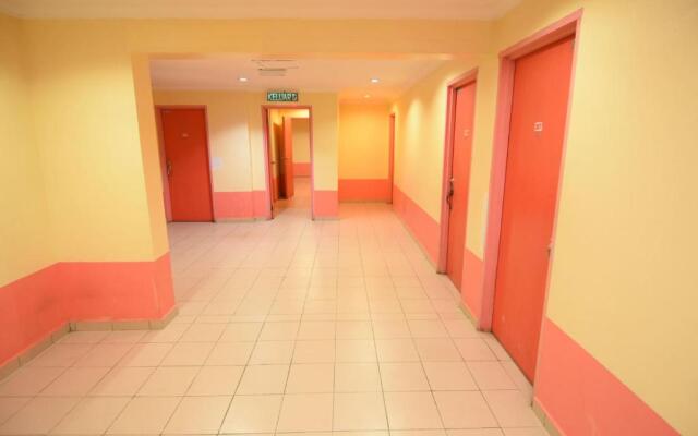 OYO 89642 Highway Inn