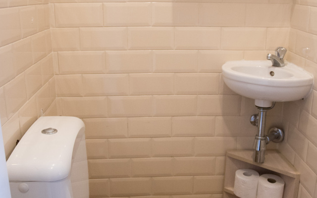 Unit 9 - Vibrant Room near Avenue Louise Best Location