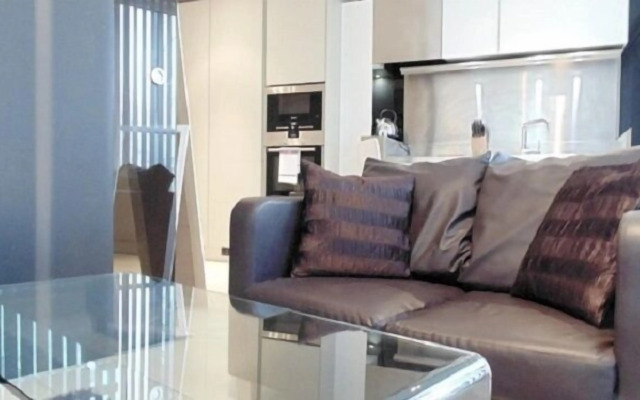 Still Life Old Street Executive