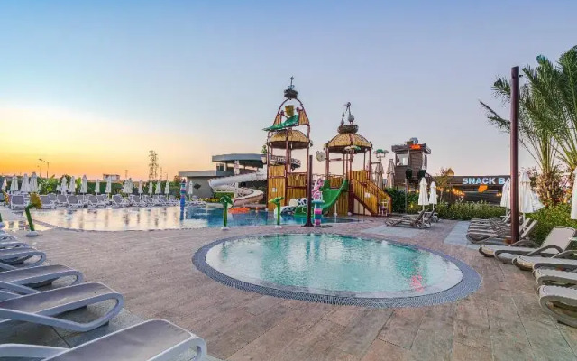 Kirman Calyptus Hotel