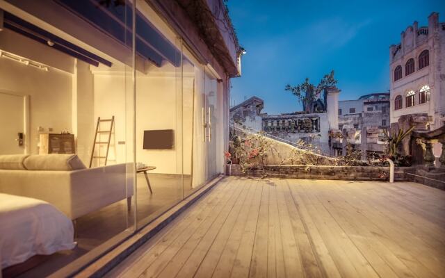 Zizai Music B&B(Qilou Old Street Branch)
