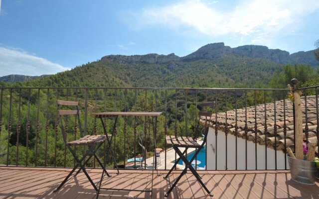 Villa With 3 Bedrooms In Auriol With Wonderful Mountain View Private Pool Enclosed Garden