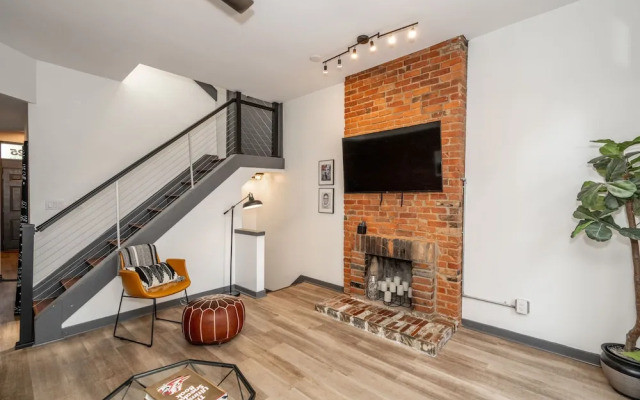 Mansfield Modern Oasis