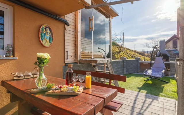 Vineyard Cottage Sunny Hill