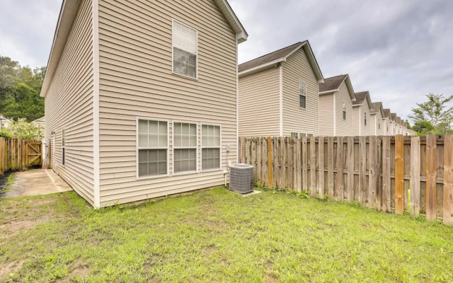 Charming North Charleston Townhome - Pets Welcome!