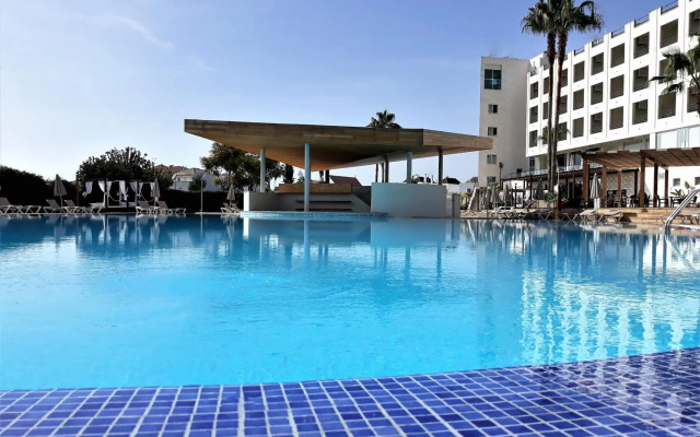AP Maria Nova Lounge - Adults Friendly