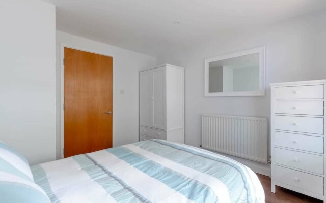 Modern And Spacious 2 Bedroom in Central London