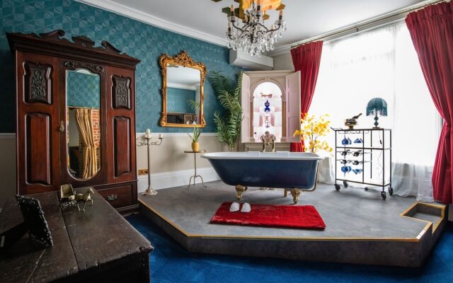 Staycations Maldon Suites