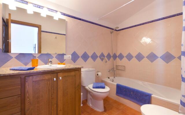 VILLA ANGEL in Cala´n Bosch