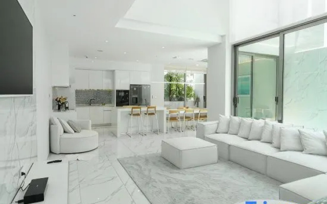 Luxury Villa Residence Laguna