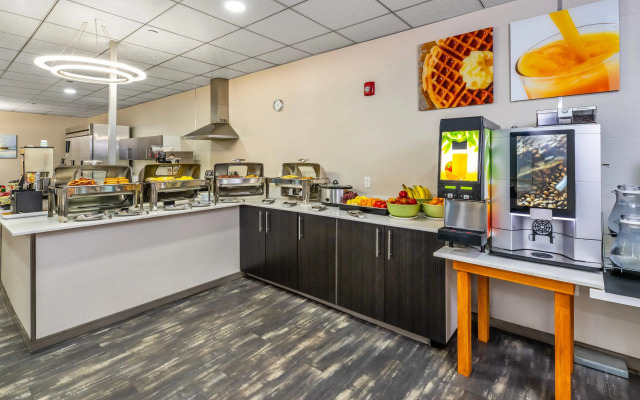 Quality Inn Sunshine Suites